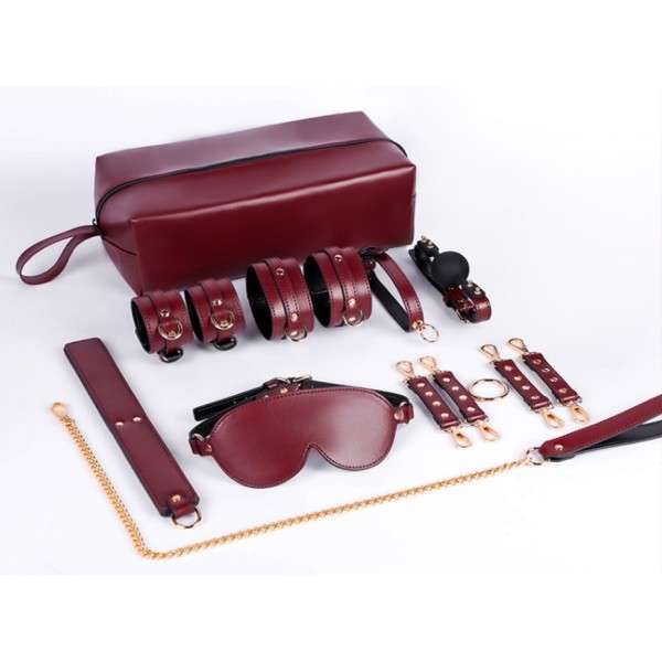 BDSM MIDNIGHT PLAY SET 6 PIECES WITH STORAGE BAG | | €57.28 | mojsexshop.sk